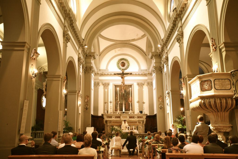 Catholic wedding ceremony in Tuscany, photo 6