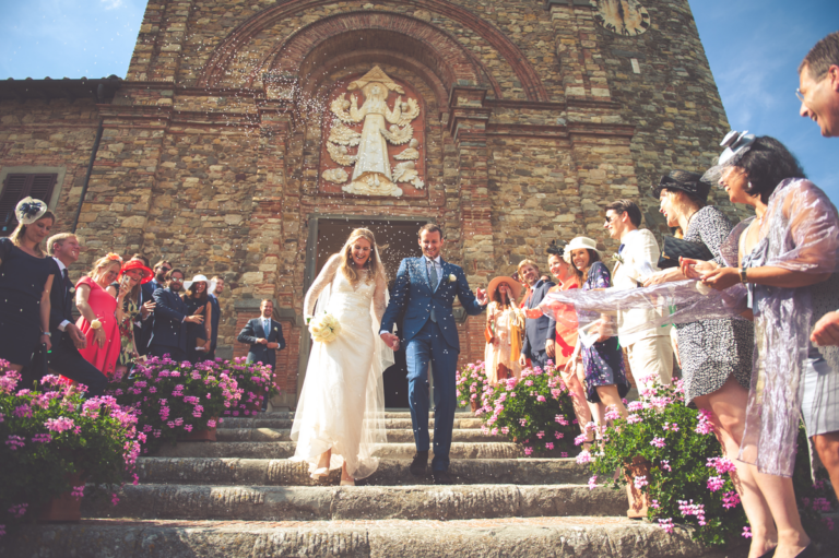Catholic wedding ceremony in Tuscany, photo 7