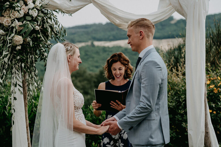 Symbolic wedding ceremony in Tuscany, photo 1