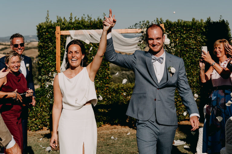 Symbolic wedding ceremony in Tuscany, photo 3